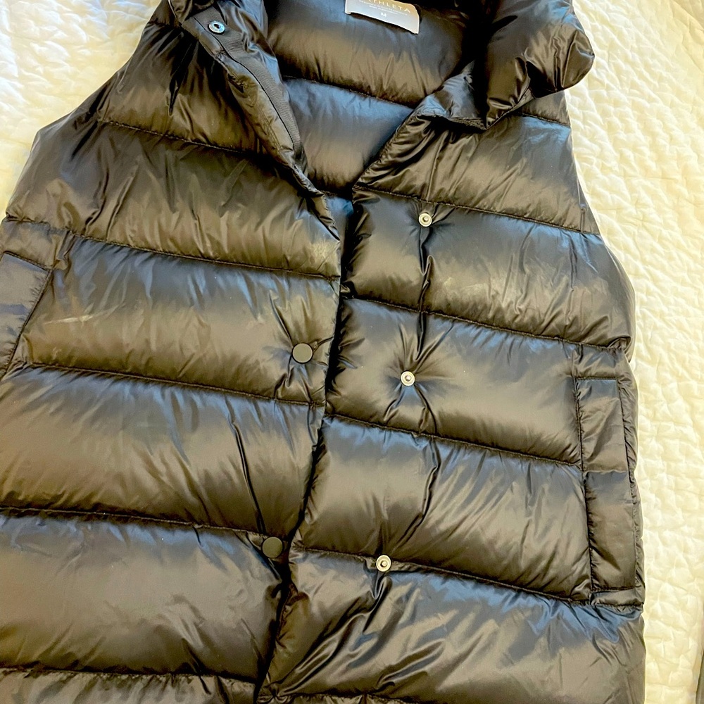 Athletes puffer vest